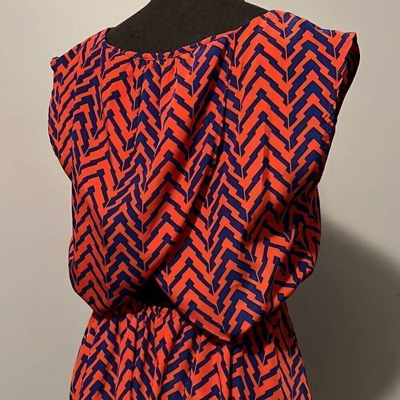 Anthropologie Paper Crane Women's Red Chevron Sleeveless Peplum Blouse - Picture 5 of 9